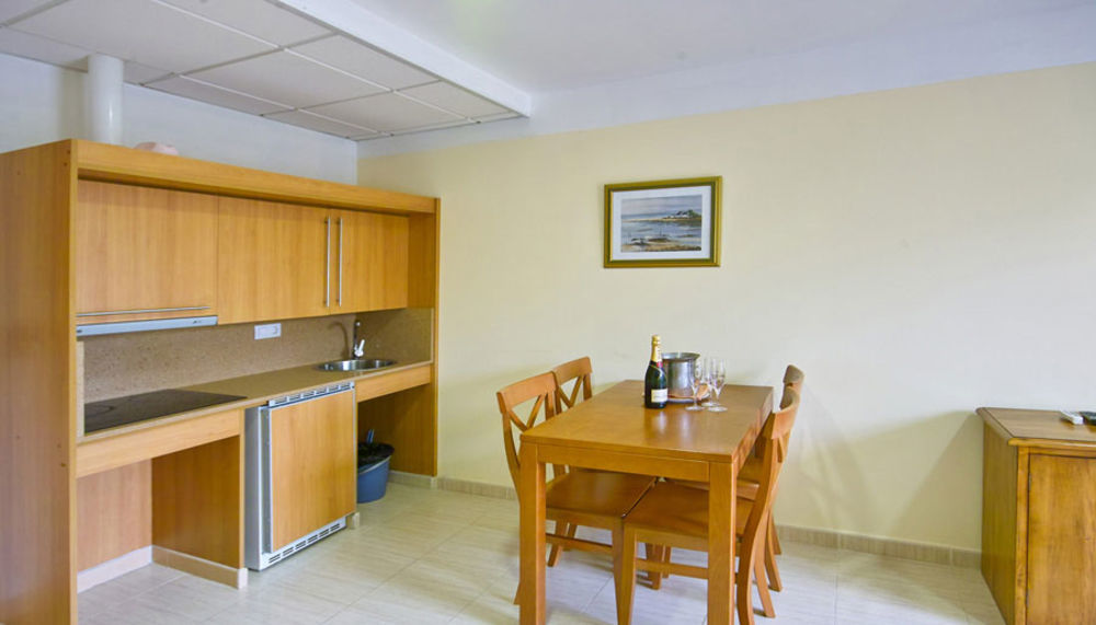 Apartamentos Bahia De San Antonio Сан-Антонио-Абад Экстерьер фото